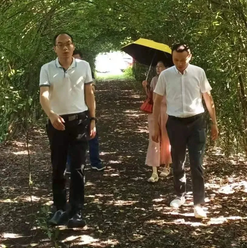 西南医科大学药学院韦思平院长带队调研泸州